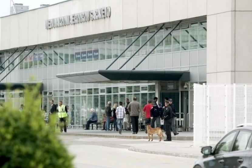 Bandara Internasional Sarajevo di Bosnia dan herzegovina.