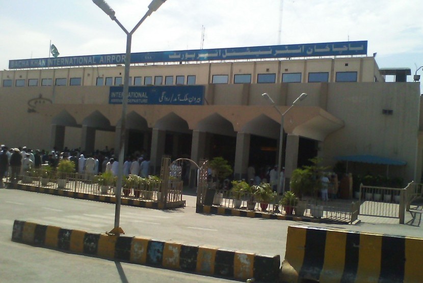 Bandara International Bacha Khan di Pakistan.
