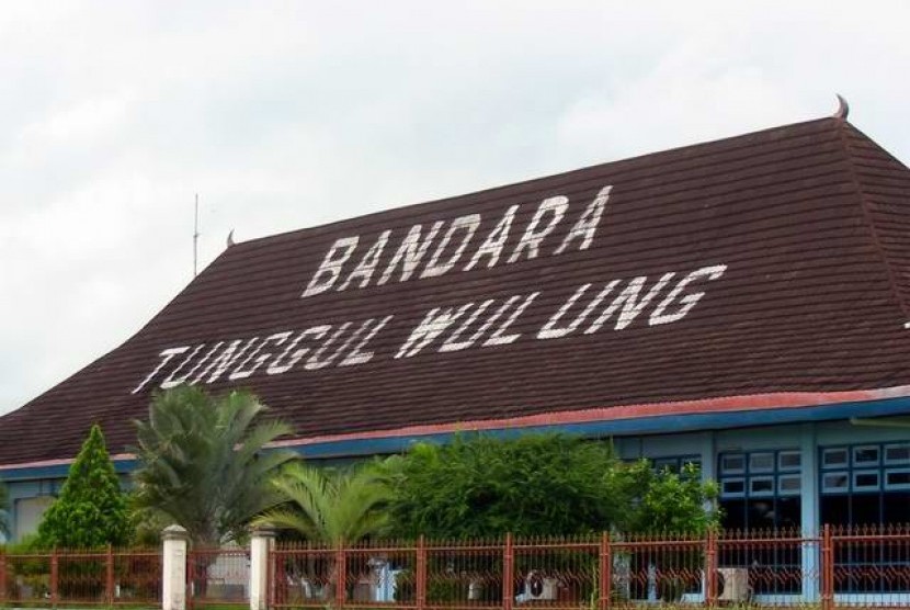 Bandara Tunggul Wulung.