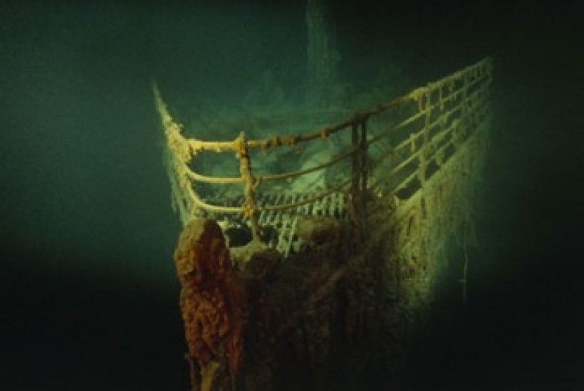 Bangkai kapal Titanic. Sutradara Titanic James Cameron mengatakan sudah 33 kali melihat bangkai kapal Titanic.