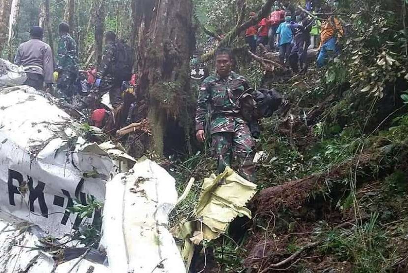 Bangkai pesawat Pesawat Demonim Air PK-HVQ dan korban ternyata ditemukan  warga Oksibil, Papua, tepatnya di pegunungan Menuk, distrik Aerambakon Kabupaten Pegunungan Bintang. Delapan orang tewas dan satu anak berusia 12 tahun selamat.