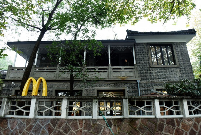 Bangunan bersejarah di timur Cina diubah jadi gerai McDonald's dan menimbulkan kontroversi.