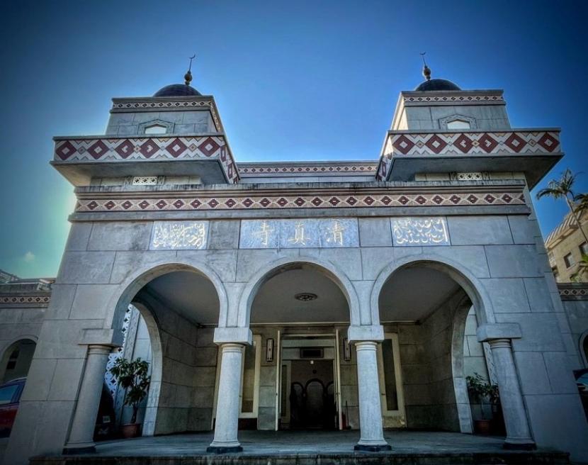 Bangunan bersejarah Masjid Agung Taipei di Taiwan.