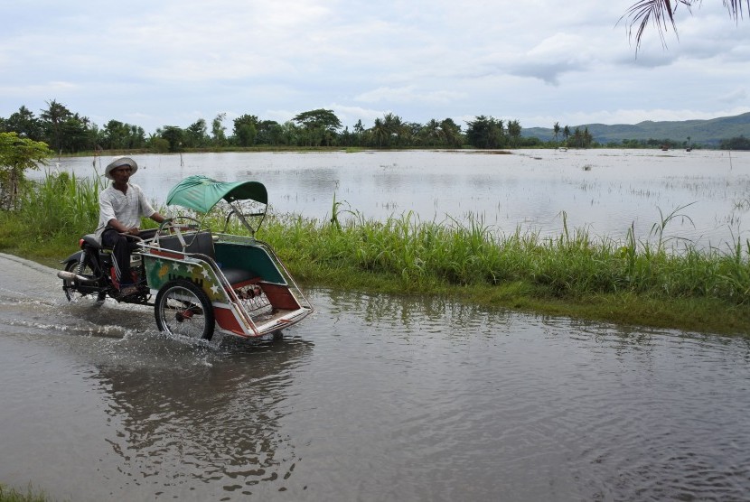 Banjir.