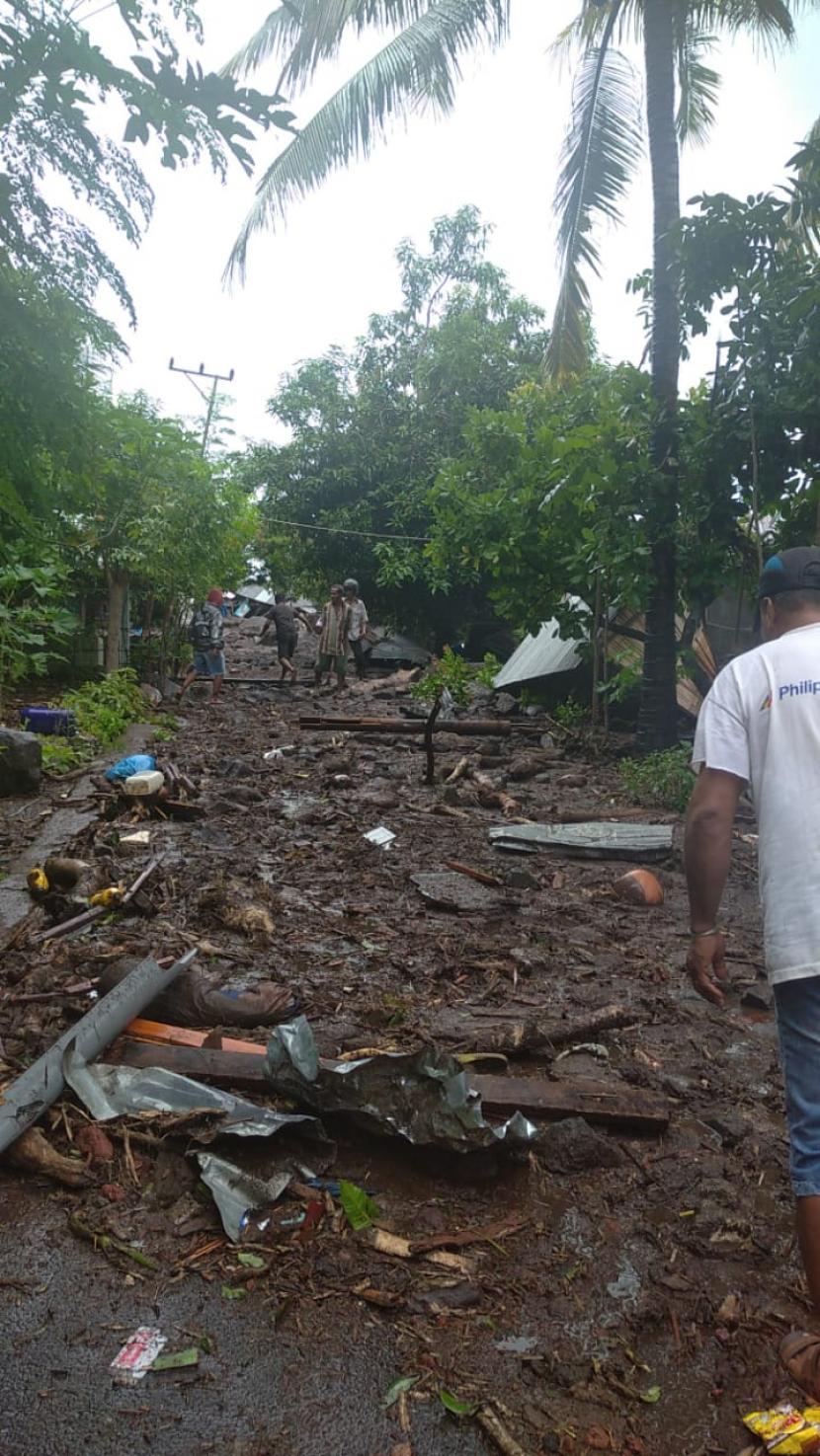 Banjir Bandang Flores Timur