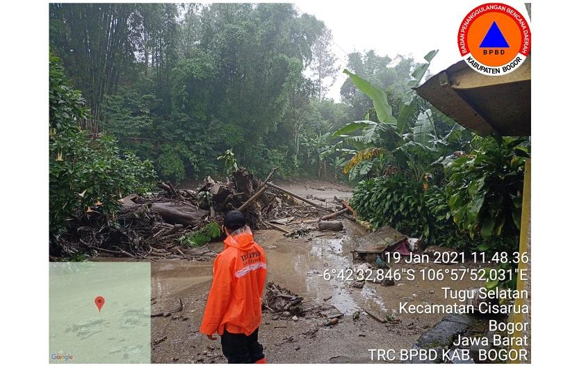 Banjir Bandang terjadi di Gunung Mas, Puncak, Bogor, Selasa pagi (19/1).