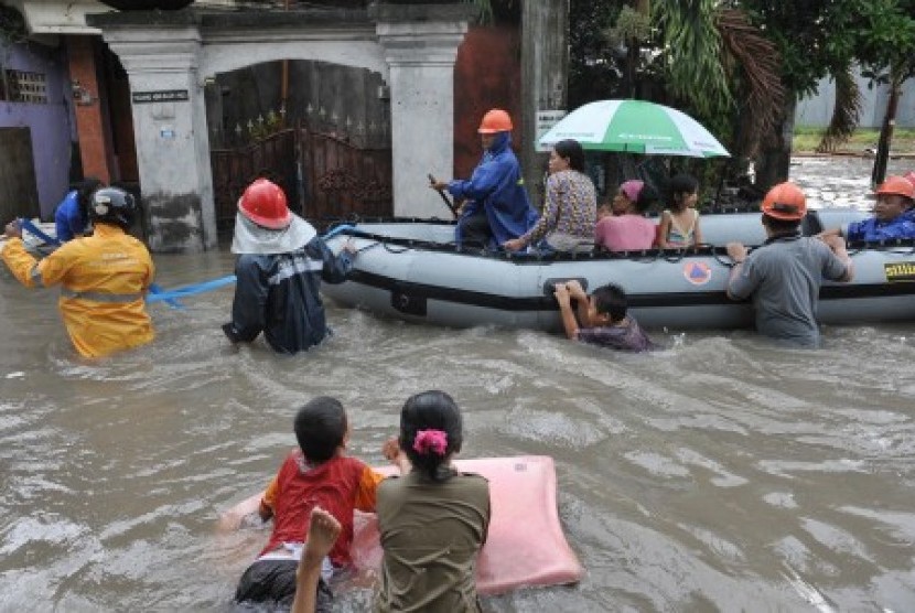 Bupati Banjir di Buleleng Akibat Pendangkalan Sungai  Republika Online