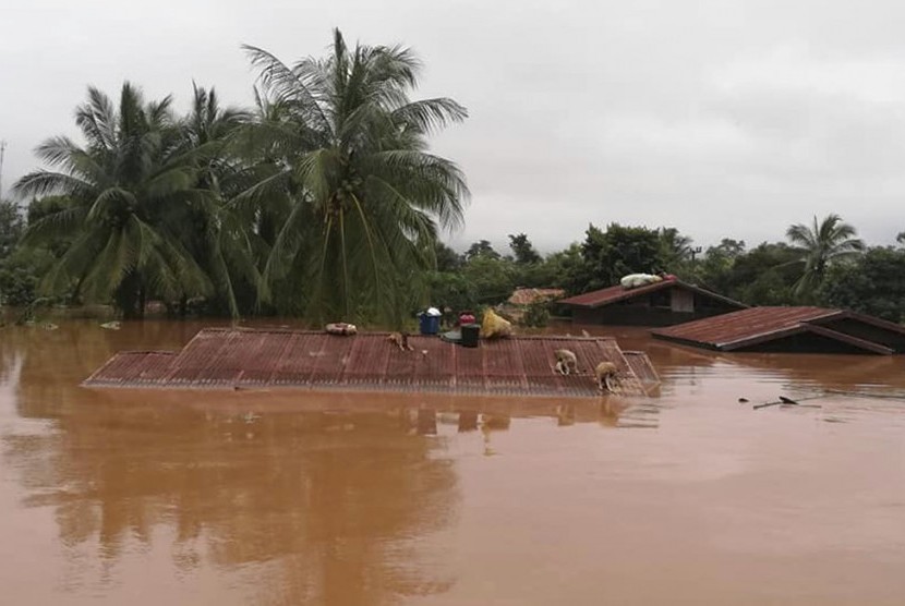Banjir di Laos yang disebabkan ambrolnya bendungan Xenamnoy