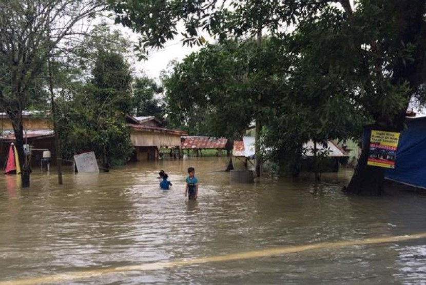 Korban Banjir Malaysia Defisit Makanan Dan Air Bersih Republika Online