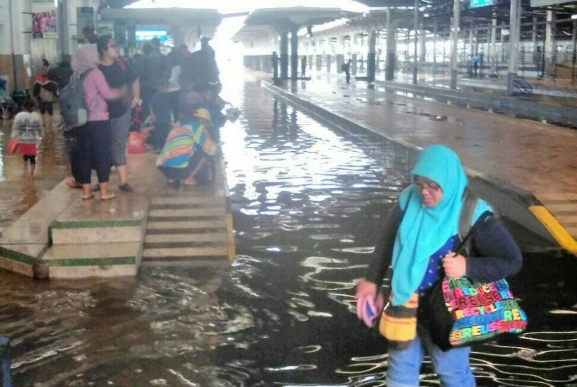 Banjir di Stasiun Bandung