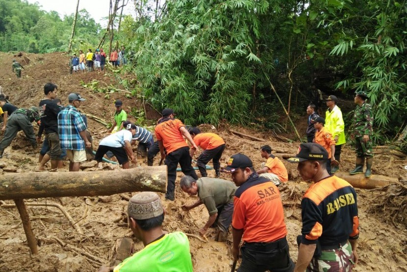 Banjir longsor di Purworejo, Jawa Tengah 