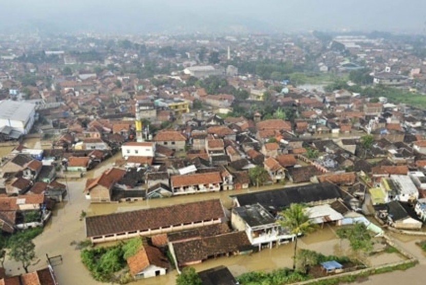 Banjir luapan Sungai Citarum di Bandung