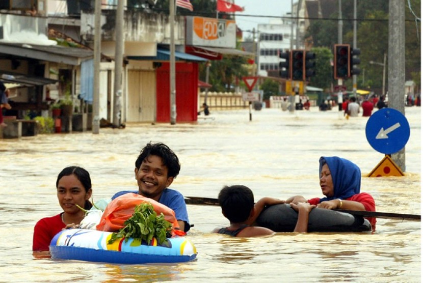 Lebih dari 16 ribu warga di Terengganu dan Kelantan, Malaysia mengungsi karena banjir. Ilustrasi.