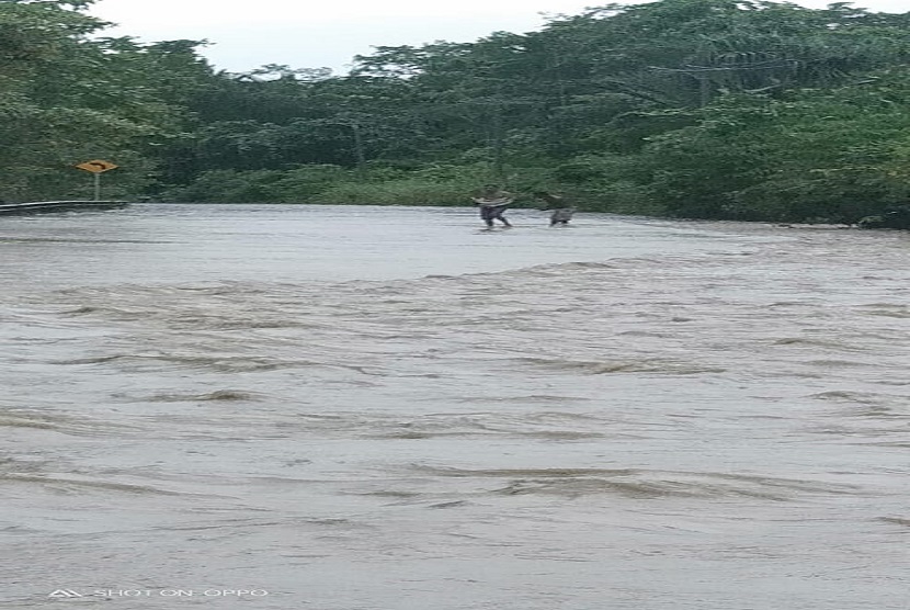 Banjir masih melanda wilayah Sentani, Papua