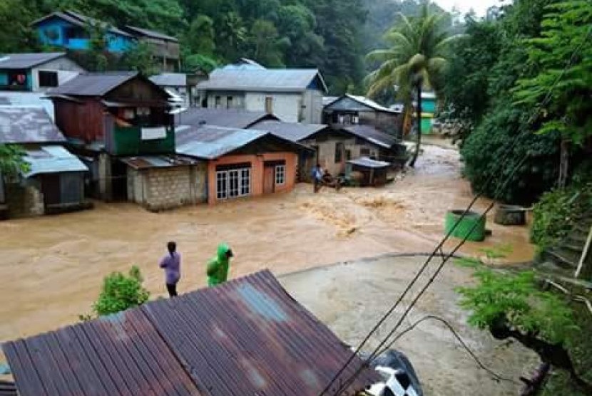 Banjir Menerjang Kota Ambon (ilustrasi).