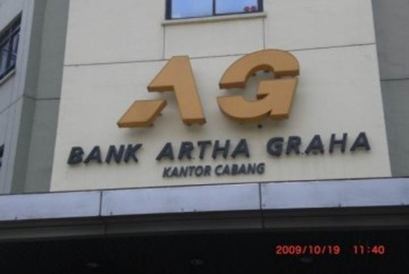 Bank Artha Graha. PT Bank Artha Graha Internasional Tbk memberikan klarifikasi terkait pembubaran dana pensiun. Hal ini merespon kebijakan Otoritas Jasa Keuangan (OJK) yang membubarkan Dana Pensiun Artha Graha per 30 Juni 2022.