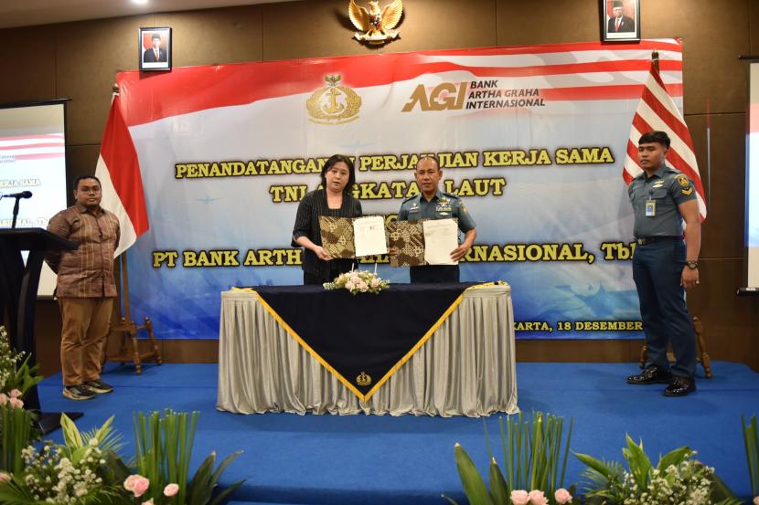Bank Artha Graha Internasional dan Tentara Nasional Indonesia Angkatan Laut (TNI AL) melakukan penandatanganan Perjanjian Kerjasama.