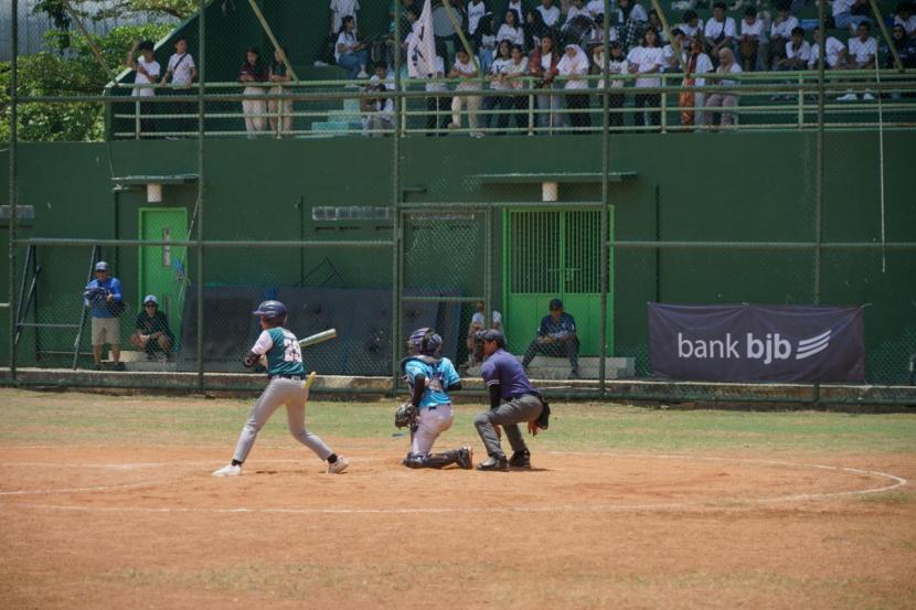 Bank bjb memberikan dukungan terhadap pengembangan olahraga di kalangan generasi muda melalui ajang Salman Al Farisi Baseball Softball National Championship III yang berlangsung di Bandung. 