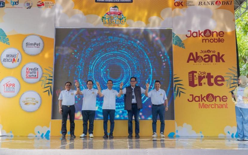 Bank DKI berkolaborasi dengan Otoritas Jasa Keuangan (OJK), Bank Indonesia, serta Pemerintah Provinsi DKI Jakarta menghadirkan Festival Rakyat Digital Island Bank DKI di Pulau Pramuka.