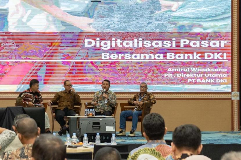 Bank DKI berkolaborasi dengan Perumda Pasar Jaya dan Pemprov DKI Jakarta menggelar Sinergi Forum DKI Jakarta dengan tema Maksimalkan Peran Pasar sebagai Jantung Ekonomi Daerah.
