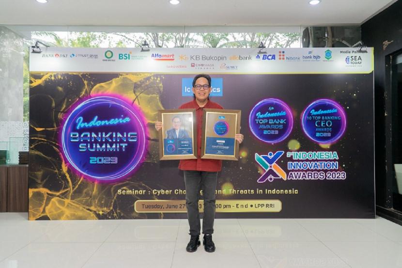 Bank DKI mendapatkan dua kategori penghargaan. Sebagai Top Bank 2023 in Capital > 4 Trillion Category, dan kategori penghargaan individu yang ditujukan kepada Direktur Utama Bank DKI, Fidri Arnaldy, sebagai Top Banking CEO 2023.  