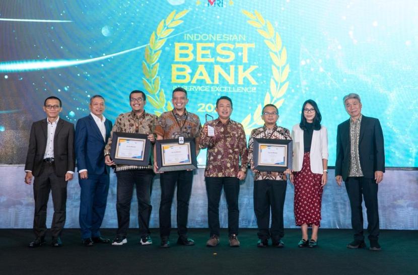 Bank DKI meraih penghargaan The 3rd Best Overall BPD dalam Pelayanan Prima pada ajang 21st Banking Service Excellence 2024, yang diselenggarakan Infobank media group di Jakarta. 