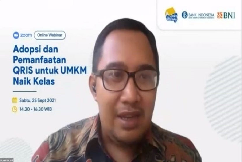 Bank Indonesia bersama PT Bank Negara Indonesia (Persero) Tbk (BNI) dan BukuWarung mendukung UMKM untuk naik kelas dengan memanfaatkan Quick Response Indonesia Standard (QRIS). 