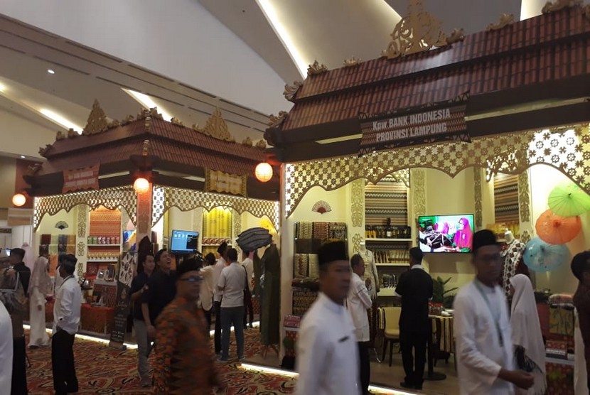 Bank Indonesia (BI) menggelar Festival Ekonomi Syariah (FESyar). 