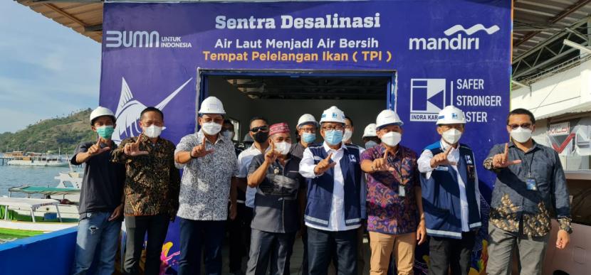 Bank Mandiri berkolaborasi dengan BUMN Konstruksi PT Indra Karya (Persero) mendukung pembangunan fasilitas desalinasi air laut dengan nilai bantuan mencapai sebesar Rp 2,1 miliar.