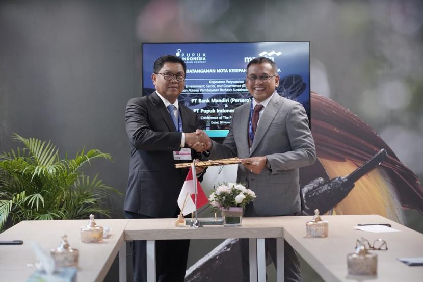 Bank Mandiri menandatangani Nota Kesepahaman dengan PT Pupuk Indonesia (Persero) untuk menjajaki kerjasama dalam penyusunan ESG Framework dan pembiayaan berbasis Sustainability Linked Loan.