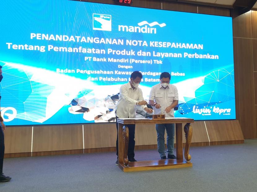 Bank Mandiri menandatangani perpanjangan nota kesepahaman (MoU) dengan Badan Pengusahaan Kawasan Perdagangan Bebas dan Pelabuhan Bebas Batam (BP Batam) terkait pemanfaatan produk dan layanan perbankan.
