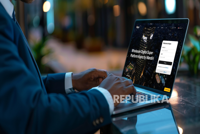 Bank Mandiri terus mendorong ekonomi kerakyatan melalui percepatan transformasi digital secara berkesinambungan.