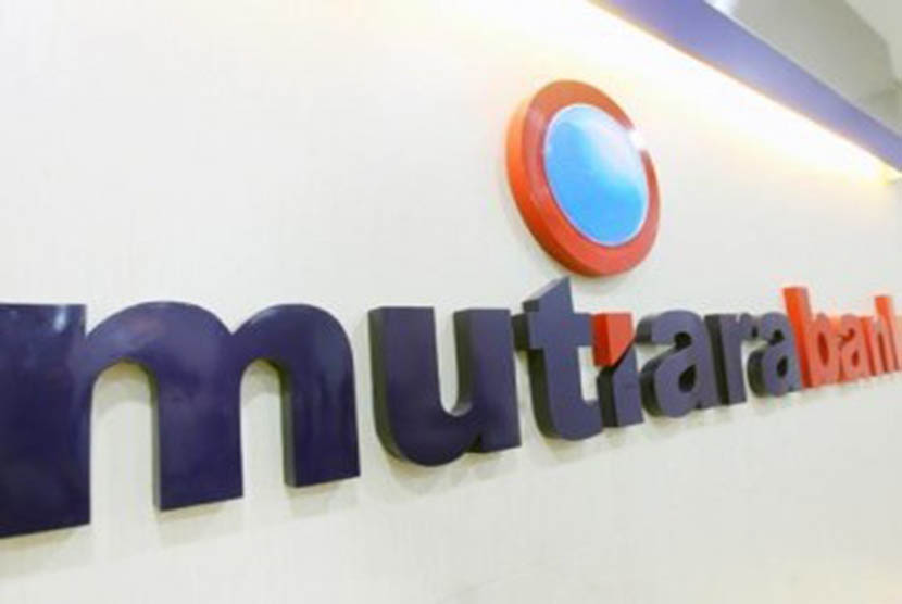 Logo of Bank Mutiara or formerly Bank Century (file)