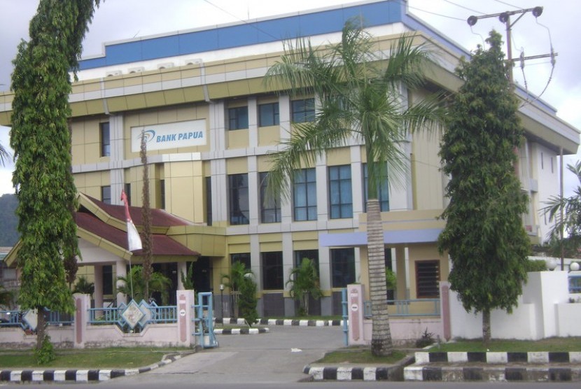 Bank Papua. PT Bank Pembangunan Daerah Provinsi Papua atau Bank Papua menyediakan uang tunai jelang Idul Fitri sebesar Rp 1,3 triliun untuk memenuhi permintaan masyarakat.