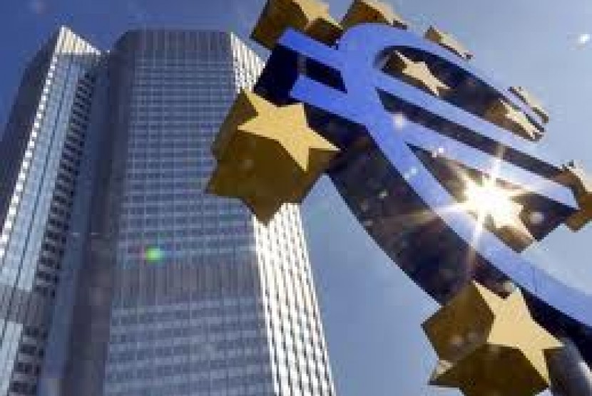 Bank Sentral Eropa (ECB). Harga emas menguat karena Bank Sentral Eropa masih akan menaikkan suku bunga.