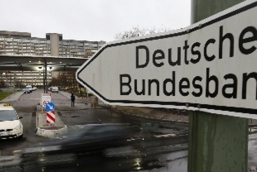 Bank Sentral Jerman, Bundesbank. Akibat banjir besar, Bundesbank menerima 50 juta uang euro rusak.