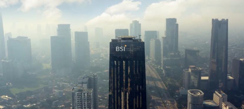 Bank Syariah Indonesia. PT Bank Syariah Indonesia Tbk (BSI) menyalurkan pembiayaan sebesar Rp 25 miliar ke Yayasan Nizamia Andalusia. Pembiayaan ini sebagai bentuk komitmen perusahaan dalam mendukung kemajuan pendidikan di Tanah Air. 