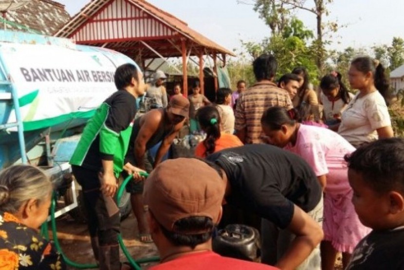 bantuan air bersih dari dompet dhuafa buat warga tuban, jawa timur