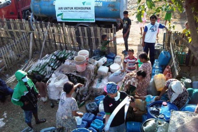 Bantuan air bersih Dompet Dhuafa (Ilustrasi)