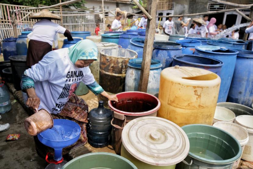 Bantuan air bersih untuk Desa Pedaleman, Kecamatan Tanara, Kabupaten Serang, Banten. 