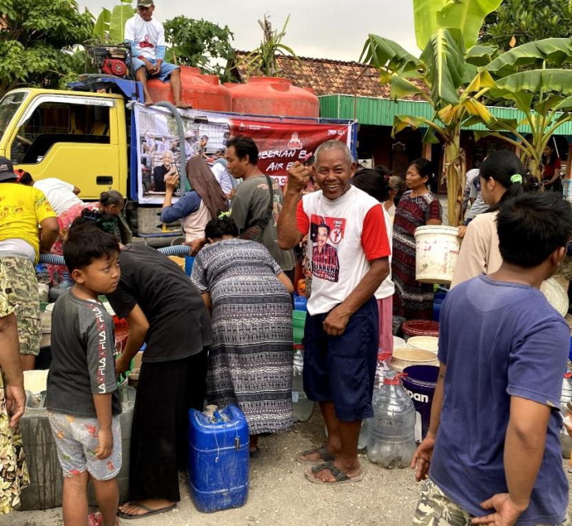 Bantuan air bersih untuk ratusan warga di Desa Kuwu, Kecamatan Kradenan, Kabupaten Grobogan, Jawa Tengah. 