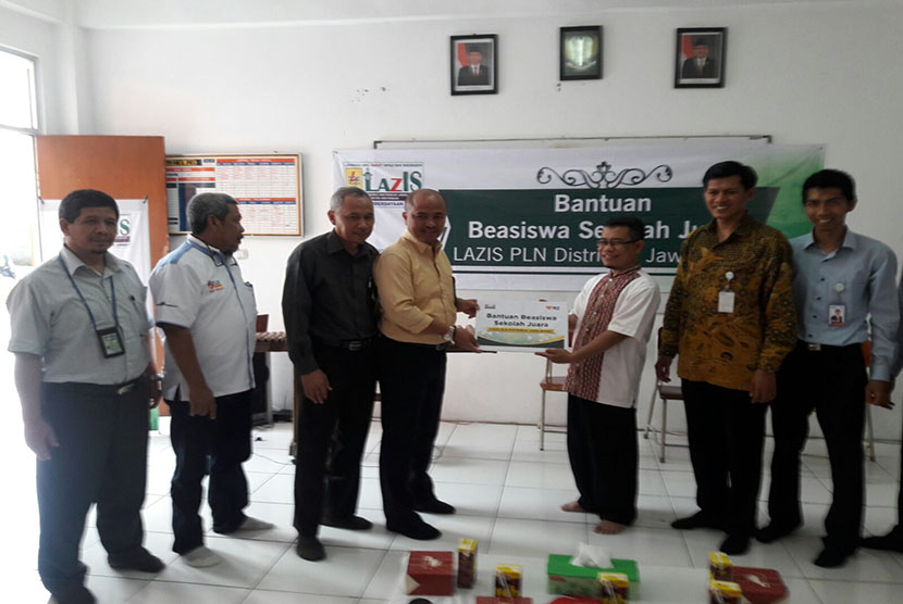 Bantuan beasiswa PLN