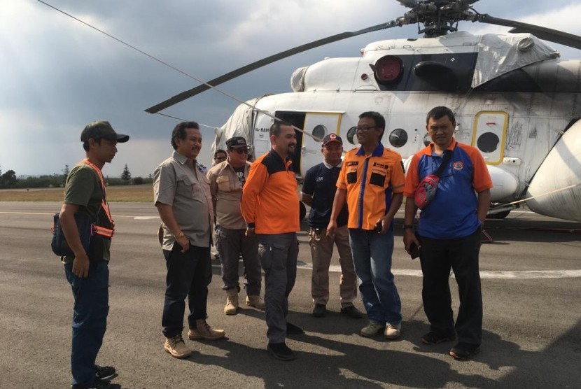 Bantuan helikopter untuk pemadaman api di Gunung Arjuno telah tiba di Bandara Abd Saleh, Malang, Jumat (2/8).