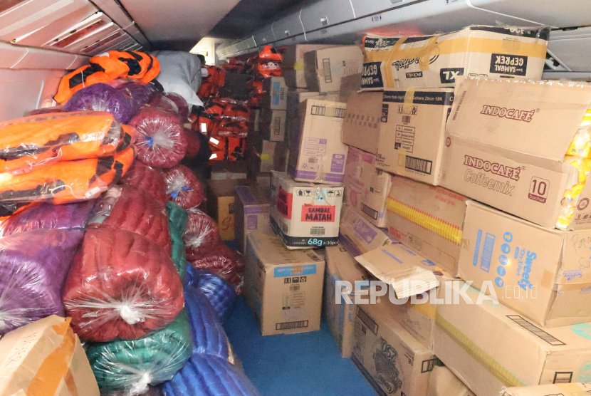 Bantuan logistik bencana Mabes Polri