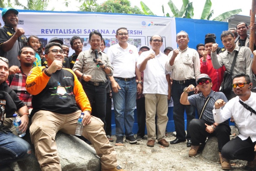 Bantuan Pekerja Pertamina. Serikat pekerja Pertamina menyalurkan bantuan untuk korban gempa Sulawesi Tengah.