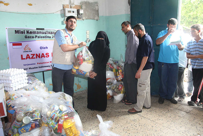Bantuan sembako dari Laznas BSM untuk masyarakat Gaza