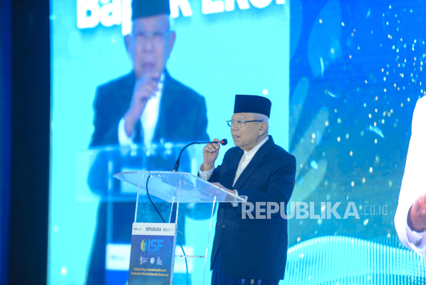 Bapak Ekonomi Syariah, KH Maruf Amin acara puncak Indonesia Sharia Forum 2025 di Hotel Le-Meridien, Jakarta Pusat, Senin (26/5/2025).