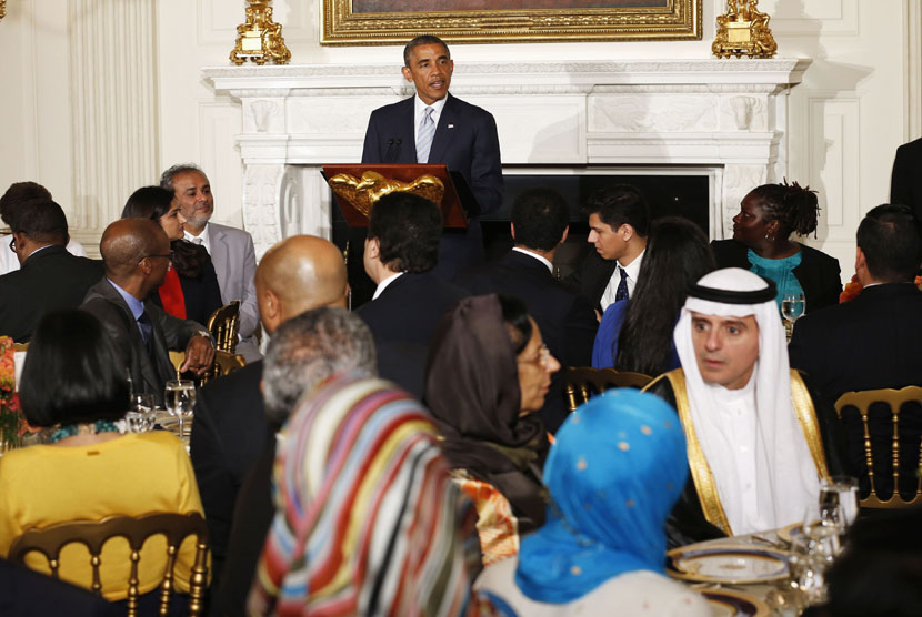 Barack Obama dalam jamuan buka puasa.