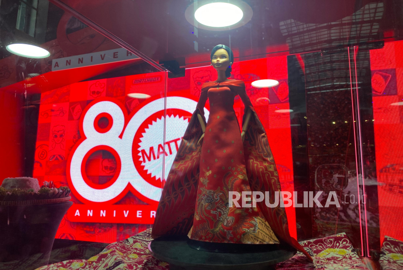 Barbie edisi khusus bertema Indonesia resmi diluncurkan di Museum Nasional, Jakarta Pusat, Kamis (14/8/2025). 