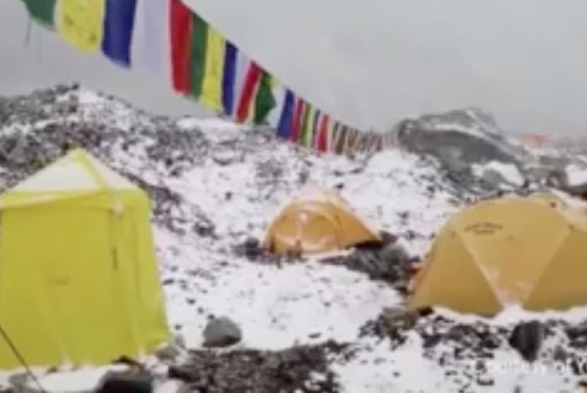 100 Pendaki Gunung Everest Terjangkit Covid-19. Base camp di Gunung Everest
